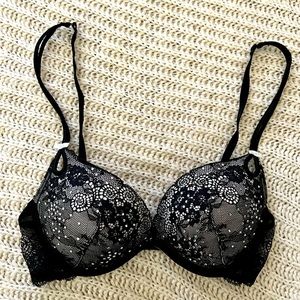 VS “Sexy Little Things” Push-Up Bra